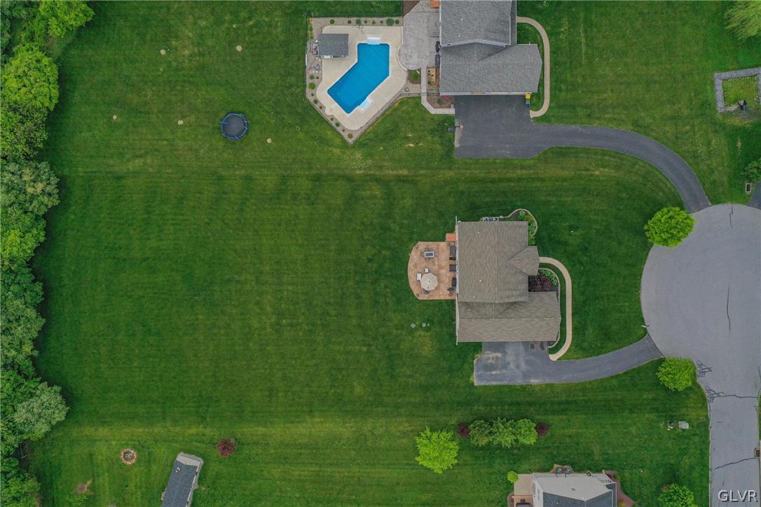 2704 New England Drive