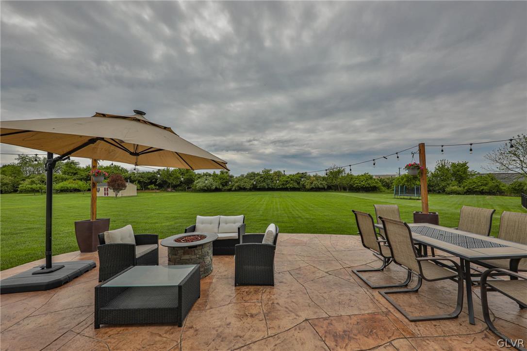 2704 New England Drive