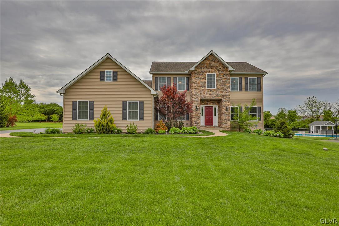 2704 New England Drive