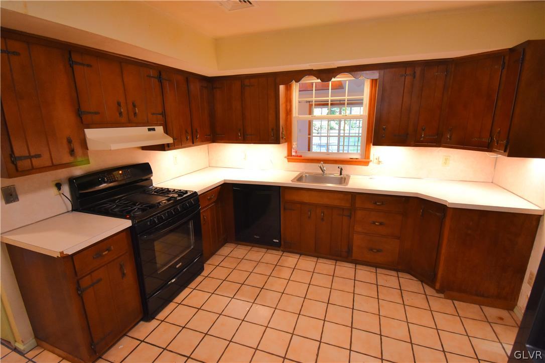 688 Youngs Hill Road