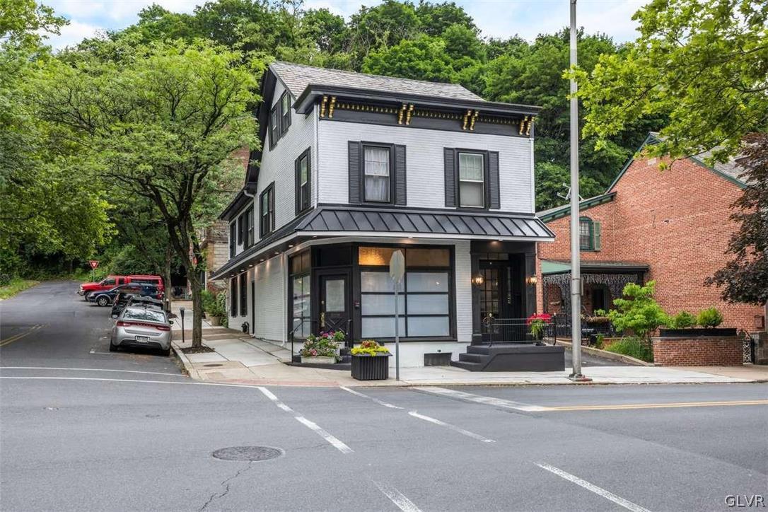 100 North 4th Street