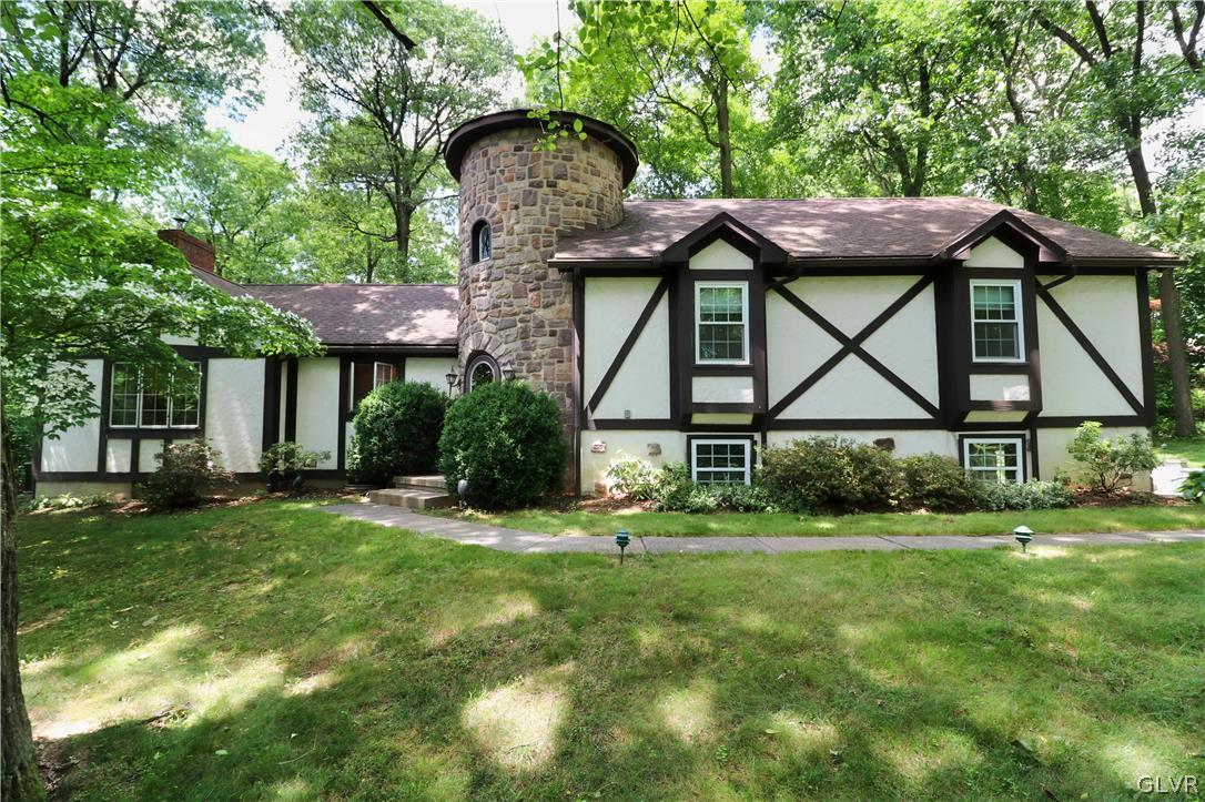 953 Fallen Oak Drive