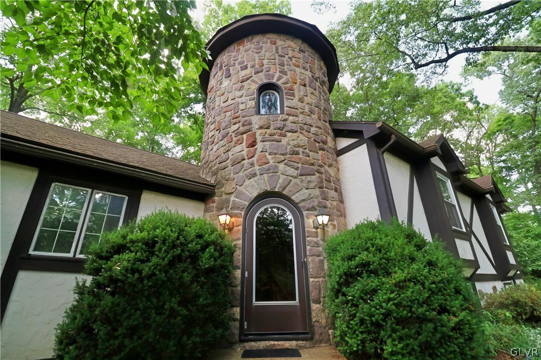 953 Fallen Oak Drive