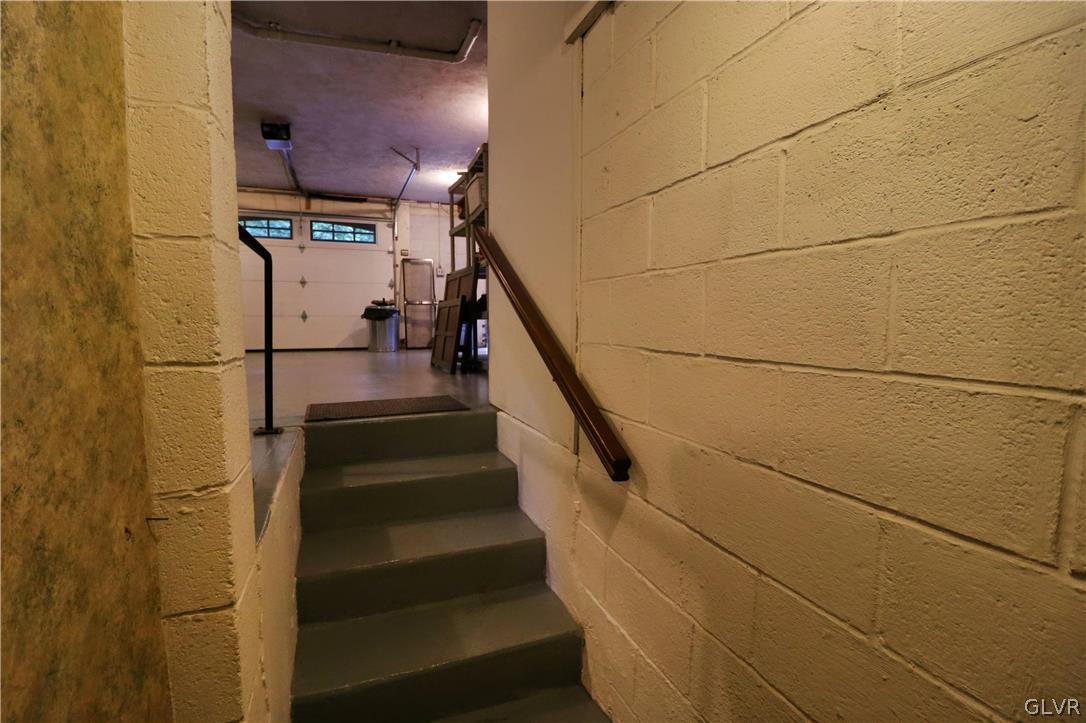 953 Fallen Oak Drive