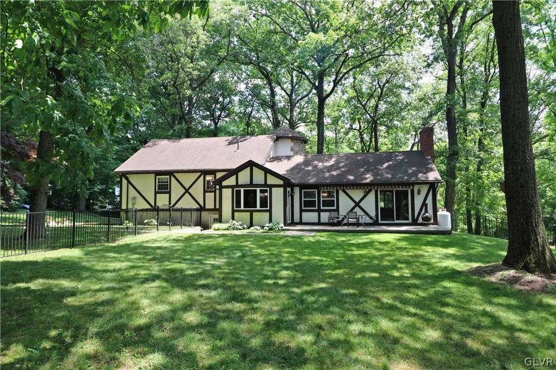 953 Fallen Oak Drive