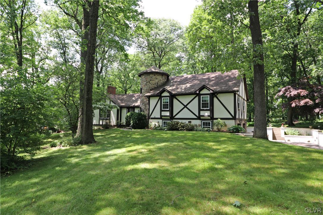 953 Fallen Oak Drive