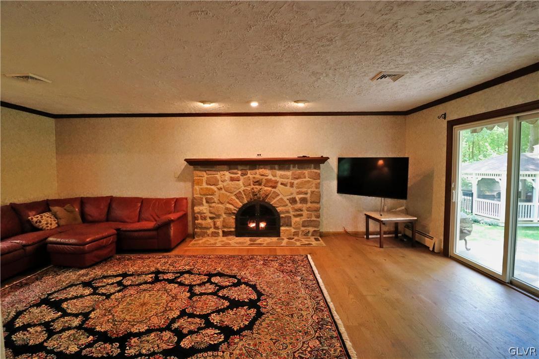 953 Fallen Oak Drive