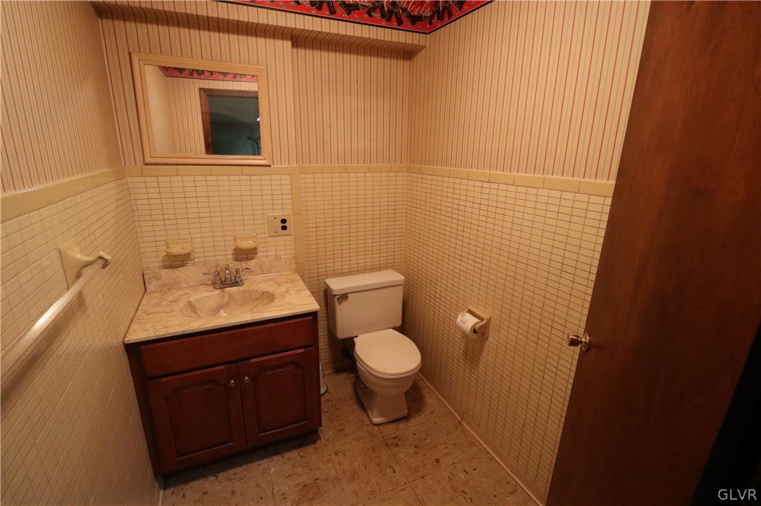 953 Fallen Oak Drive