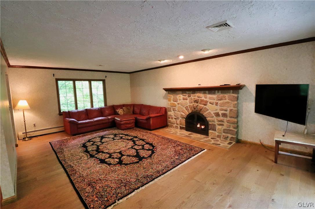 953 Fallen Oak Drive