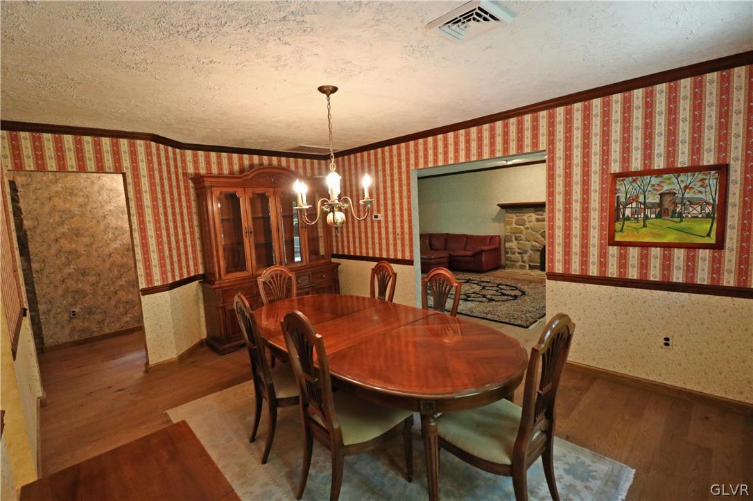 953 Fallen Oak Drive