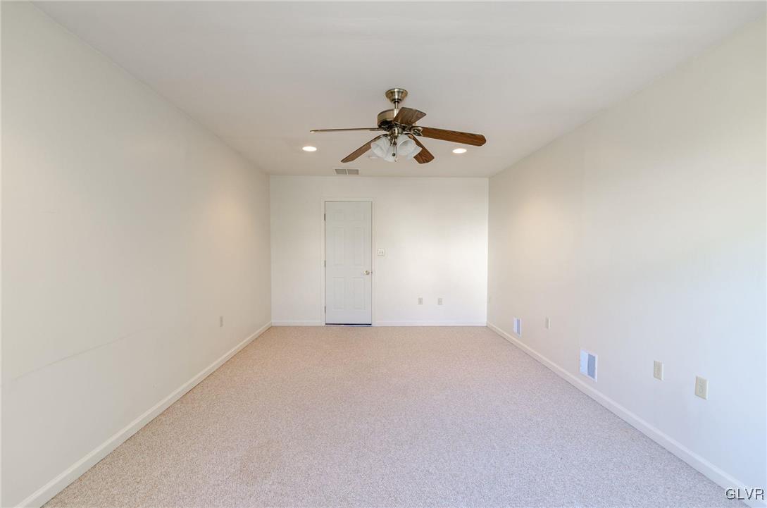 17 Willow Drive