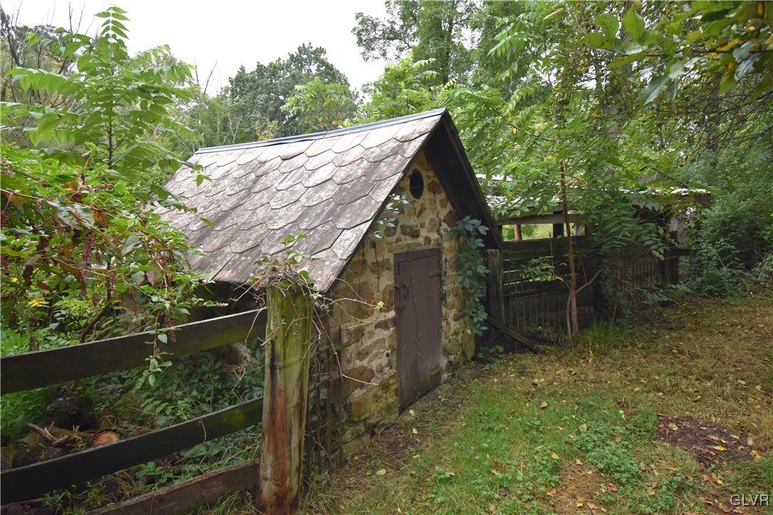 2022 Springtown Hill Road