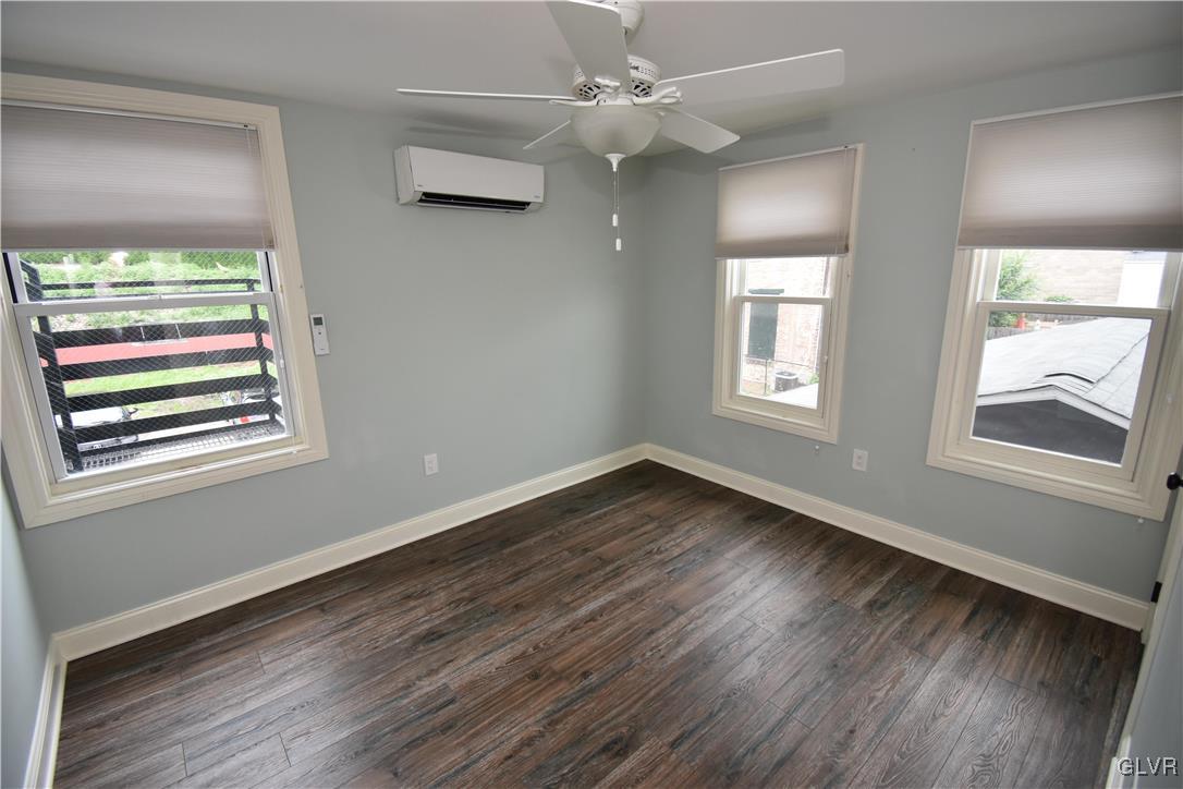 435 Ferry Street 2