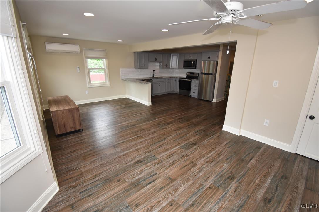 435 Ferry Street 2