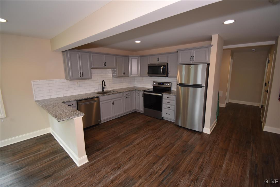 435 Ferry Street 2