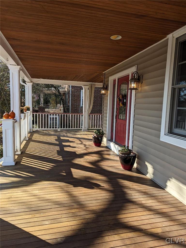 201 West Wayne Avenue