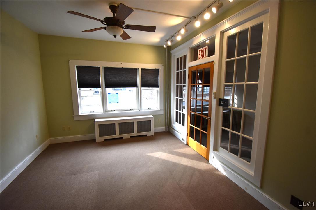 213 Cattell Street 1 st floor