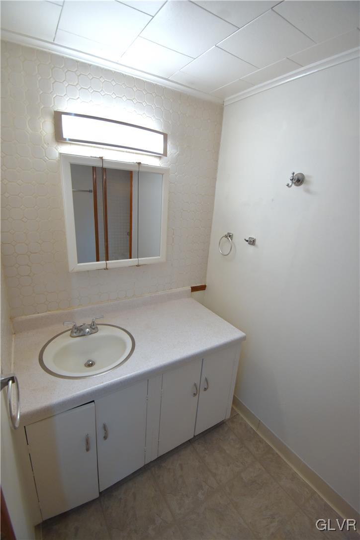 416 Cattell Street 2nd Fl