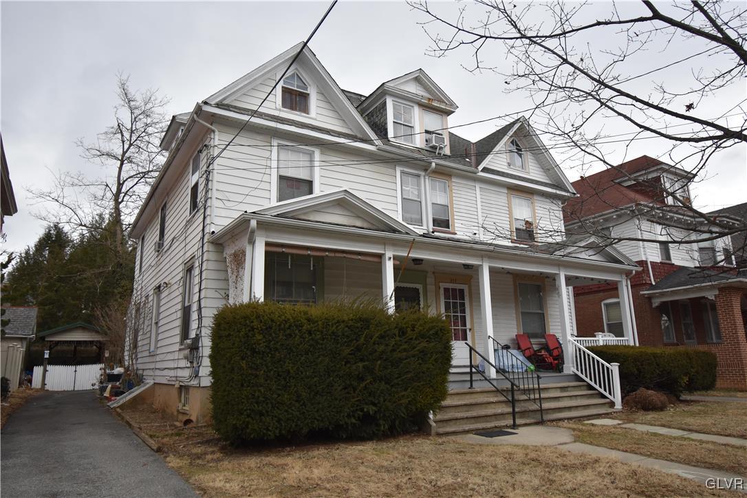219 West Burke Street