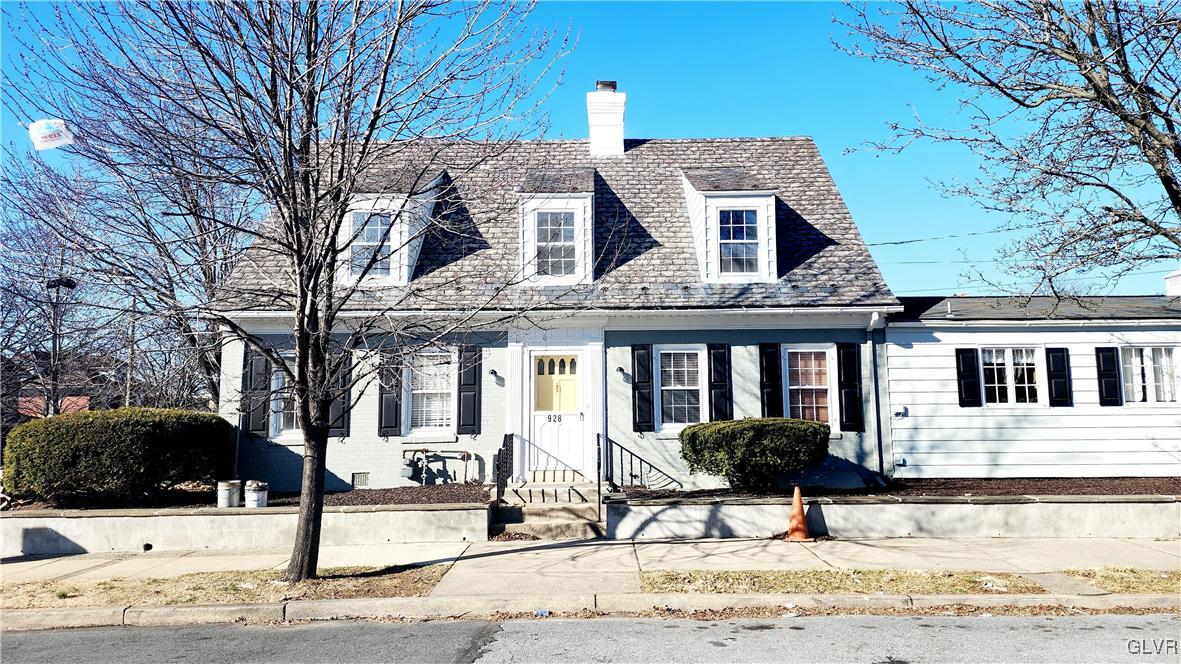 928 Linden Street