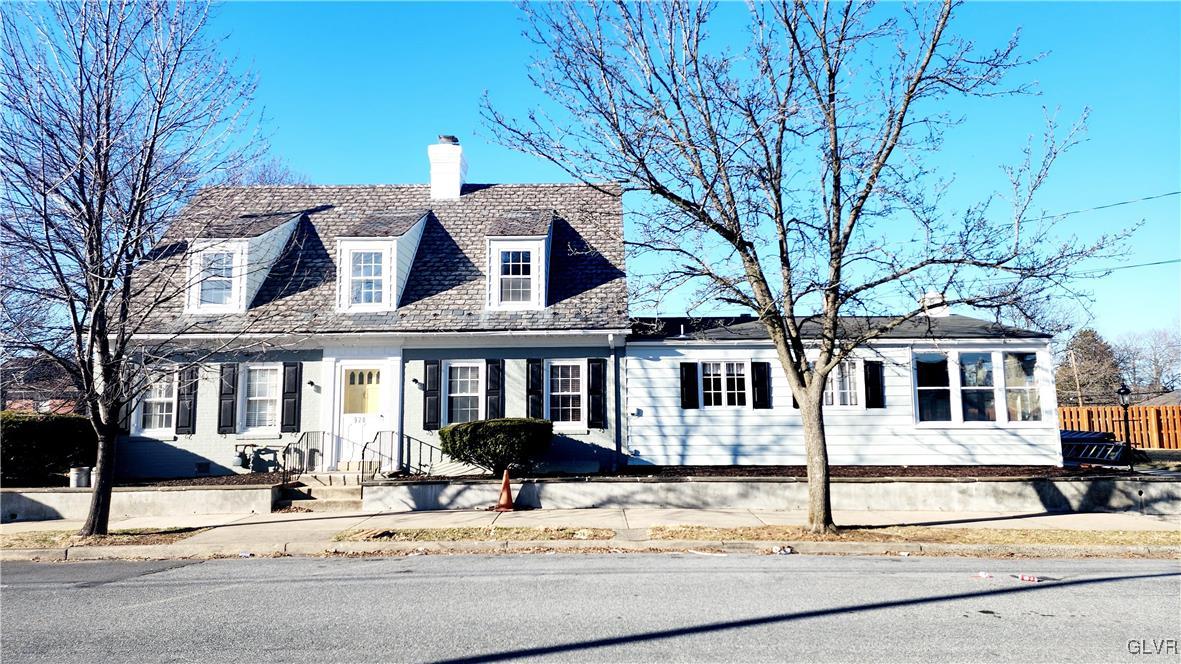 928 Linden Street