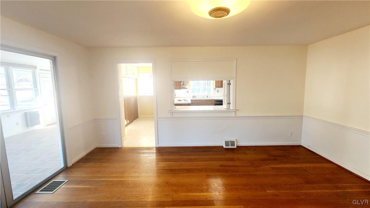 928 Linden Street
