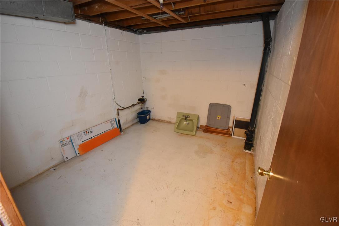 3440 Colonial Court