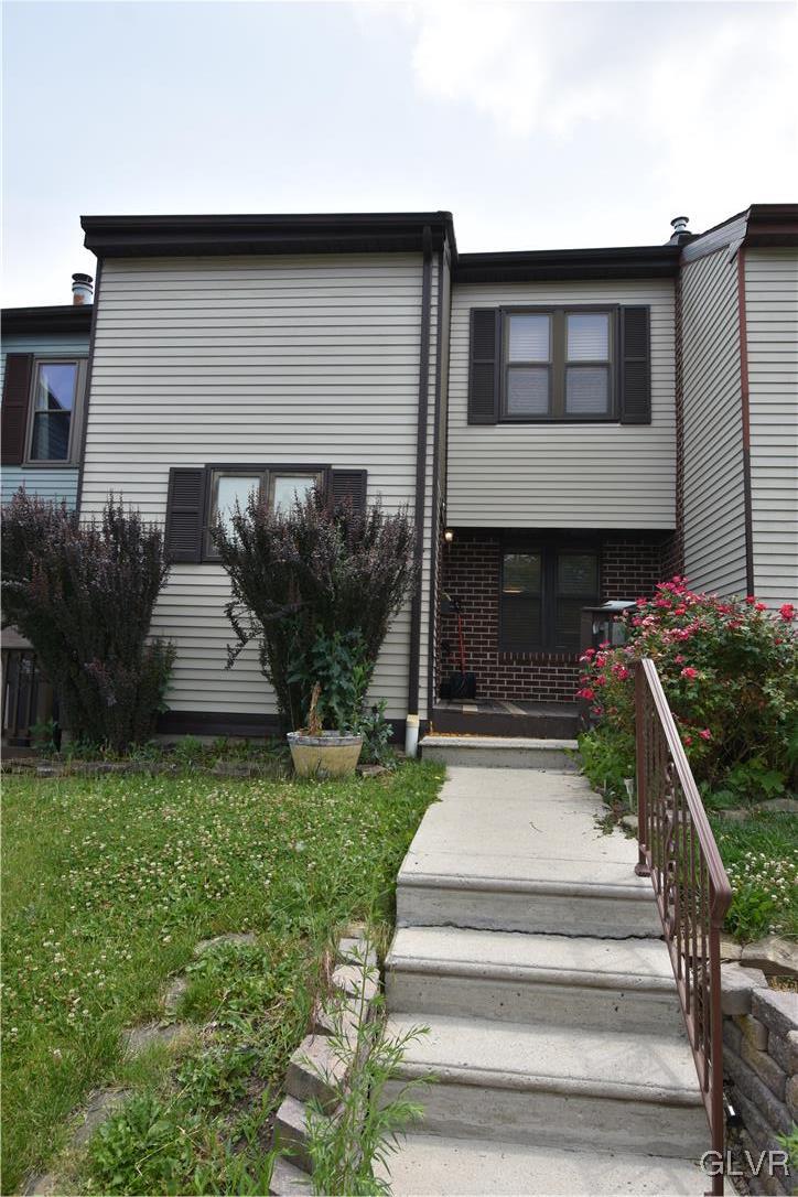 3440 Colonial Court