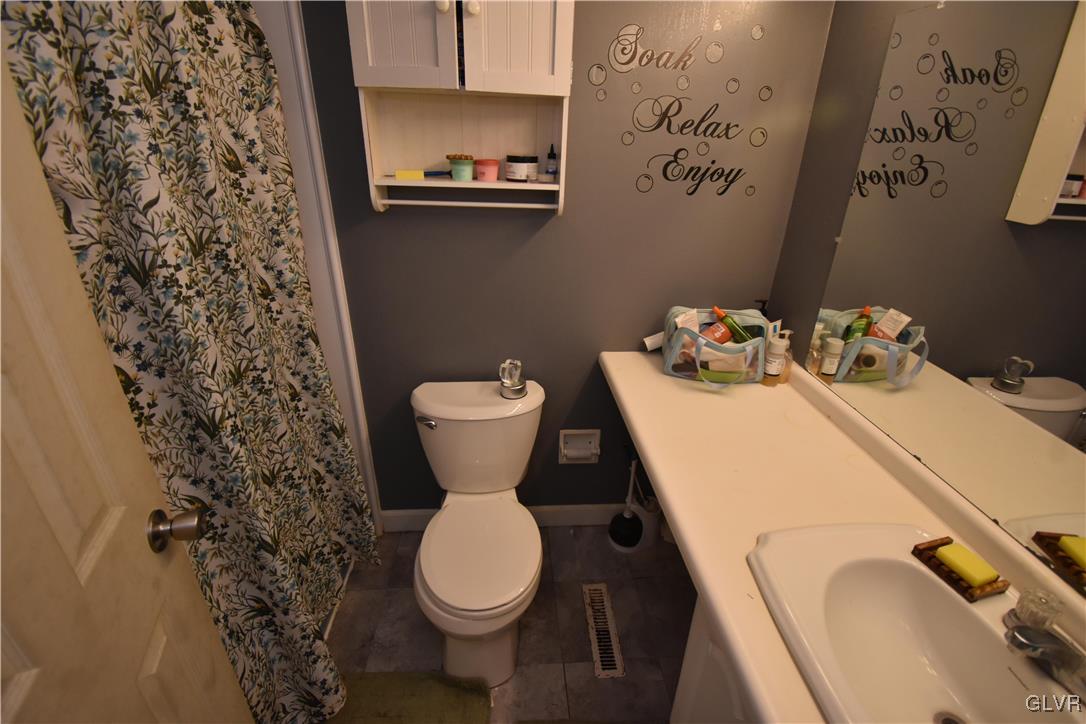 3440 Colonial Court