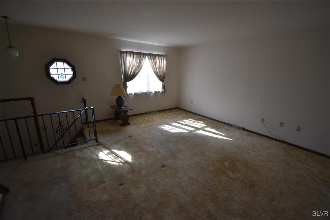 3882 Timothy Lane