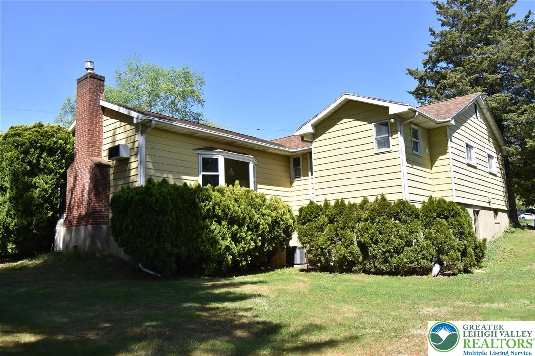 2400 Lawnherst Avenue
