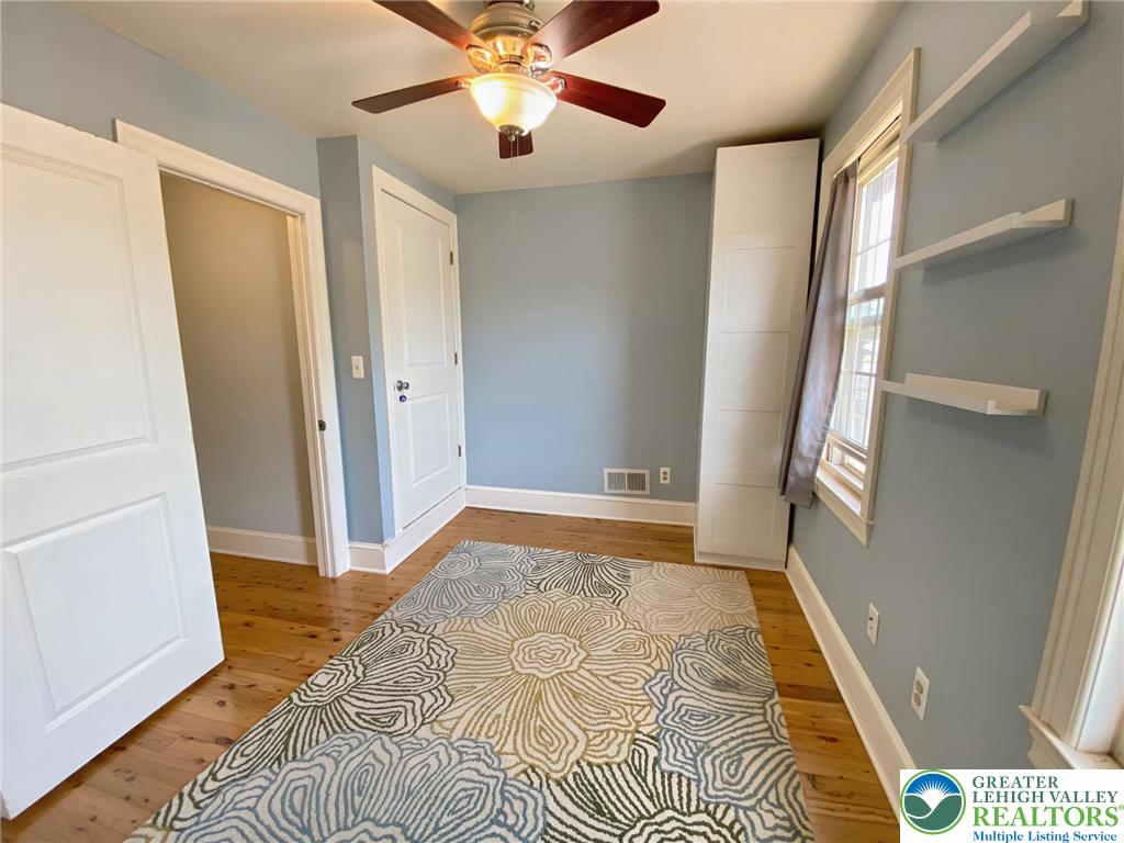 1111 Easton Road
