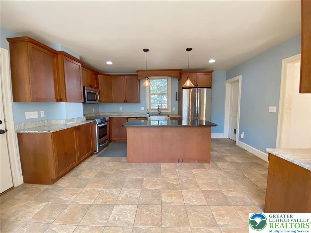 1111 Easton Road