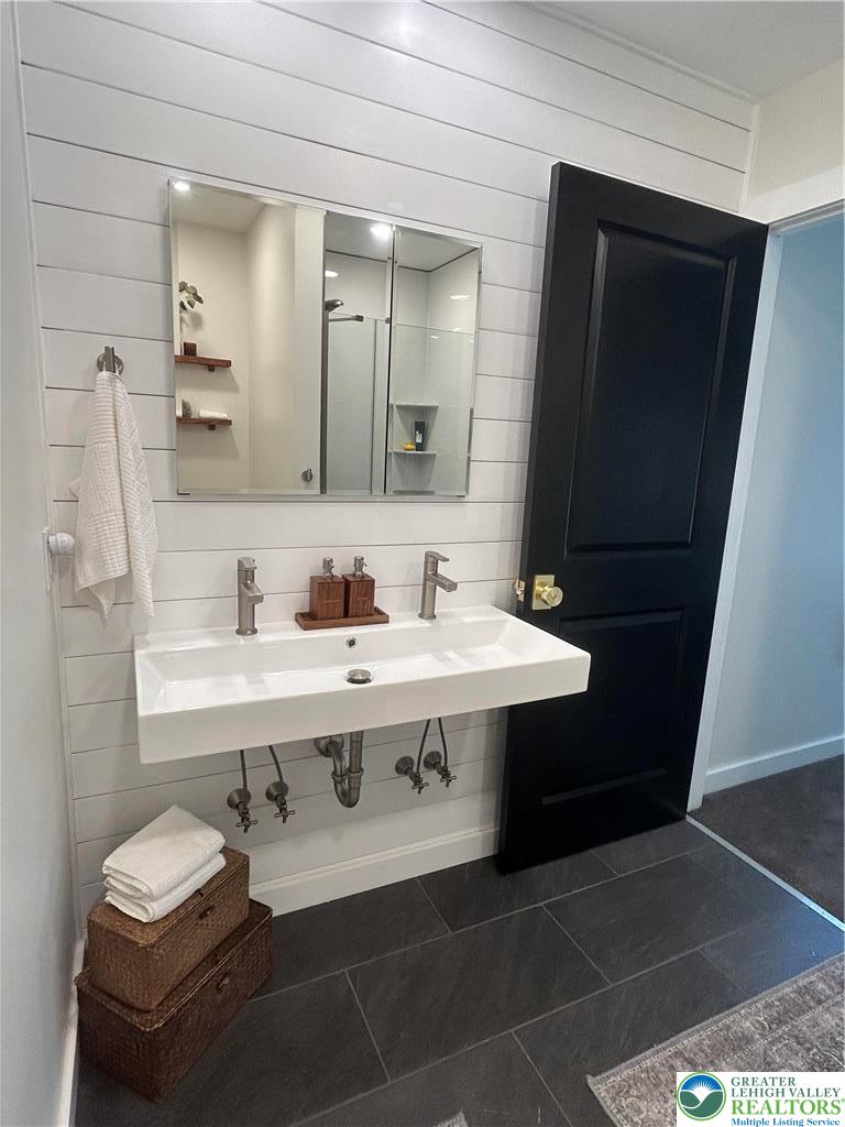 1076 Five Points-Richmond Road