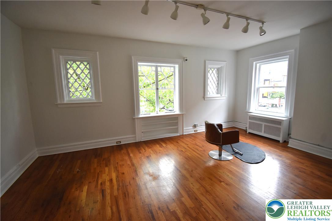 252 Spring Garden Street 2B