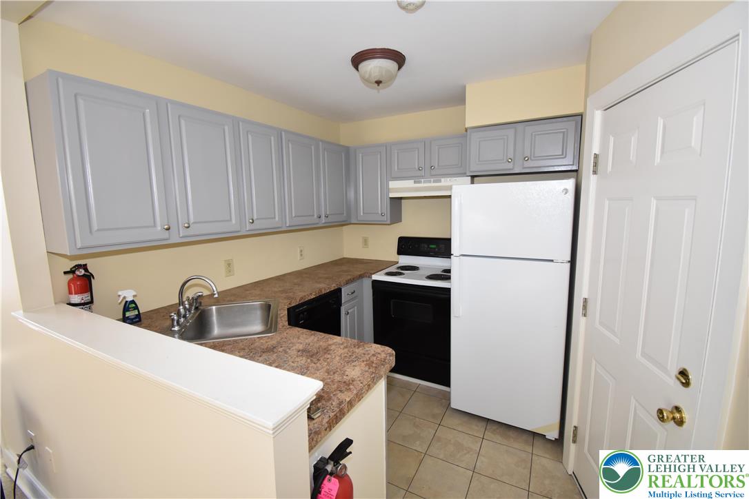 433 Ferry Street 3