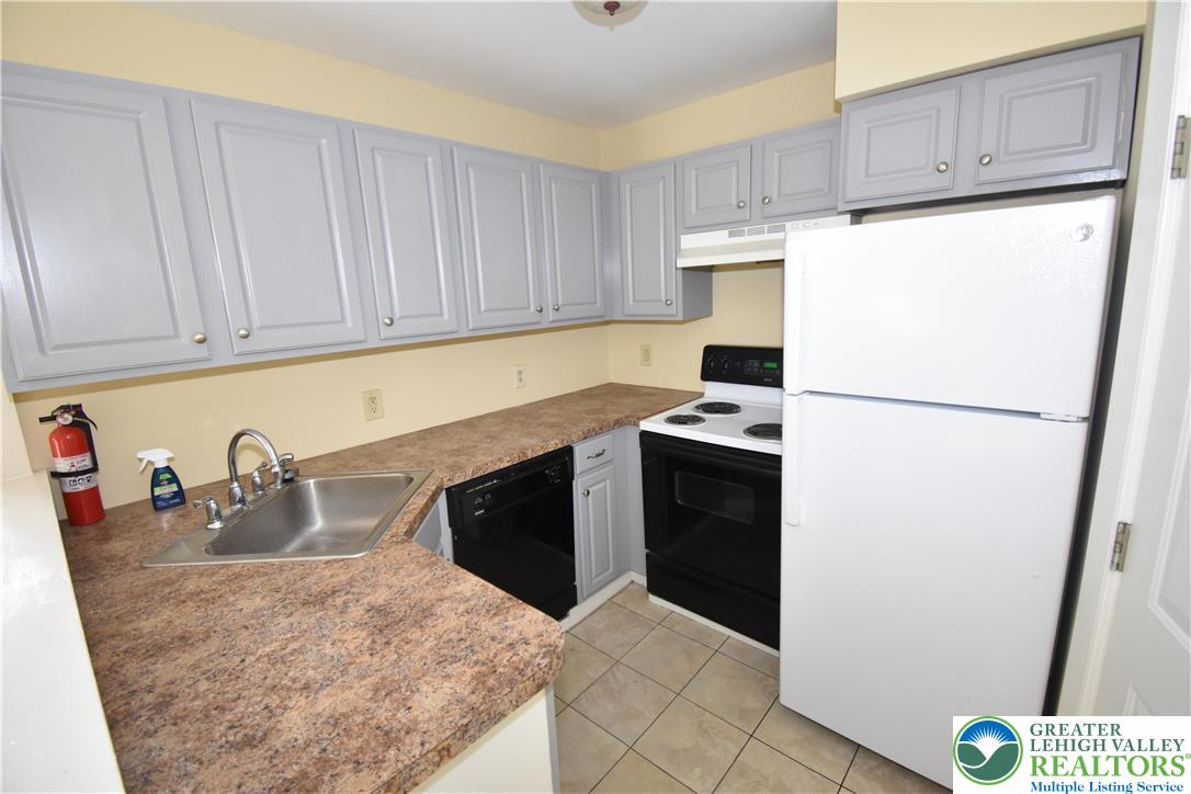433 Ferry Street 3