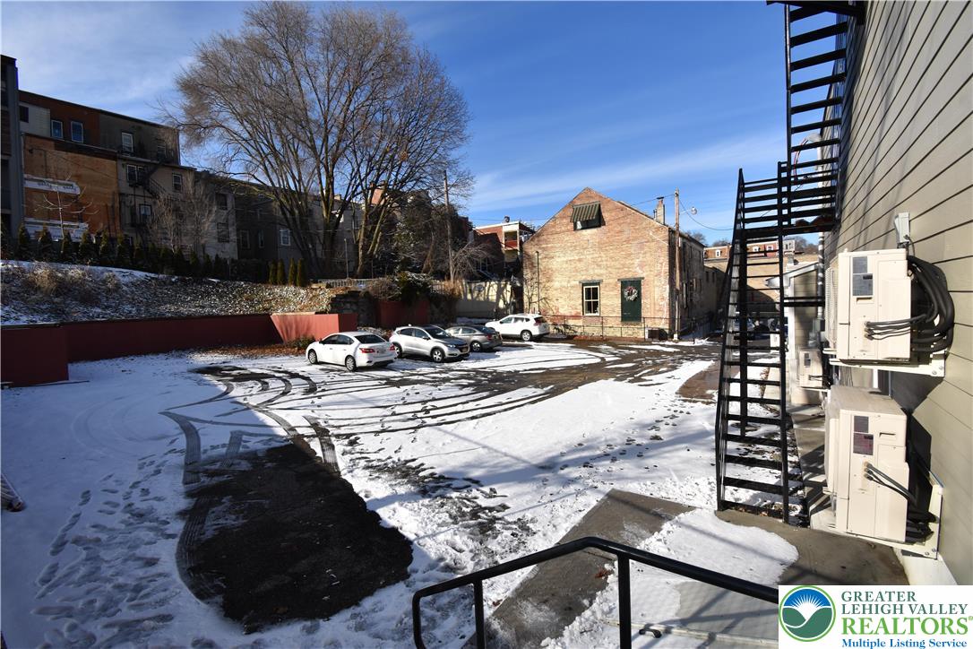 433 Ferry Street 3