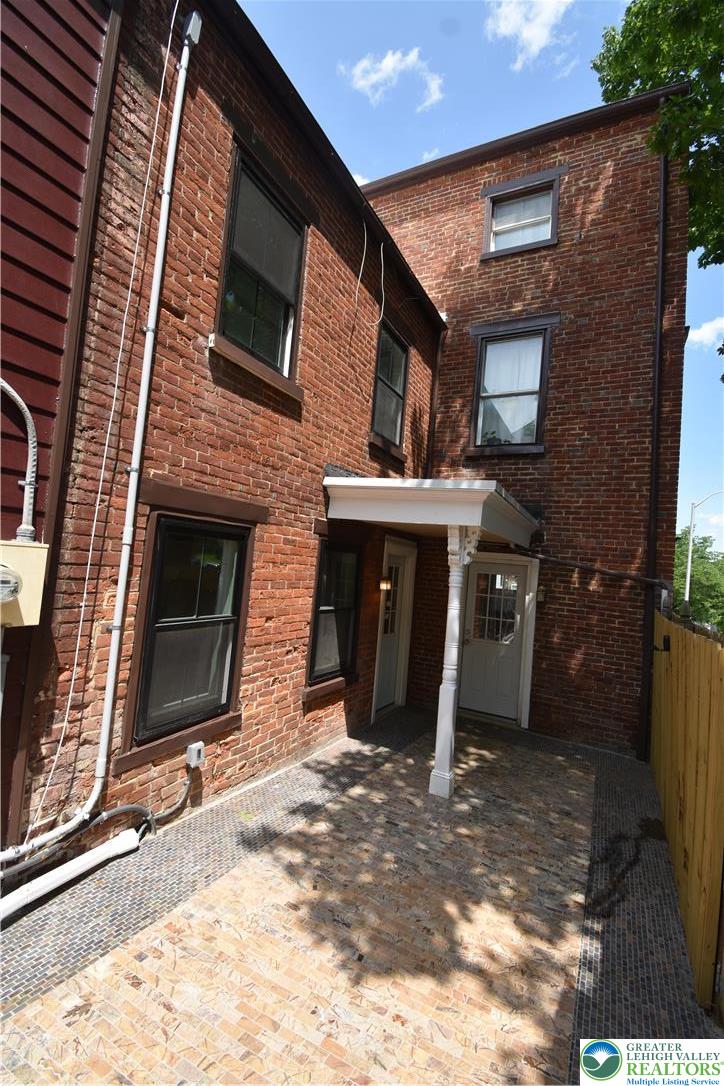 45 6th Street