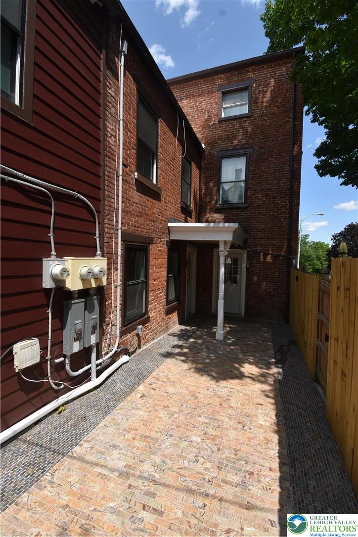 45 6th Street