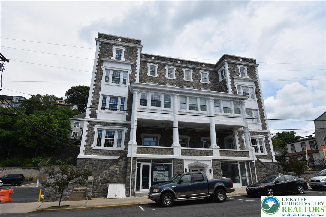 75 South Main Street 207
