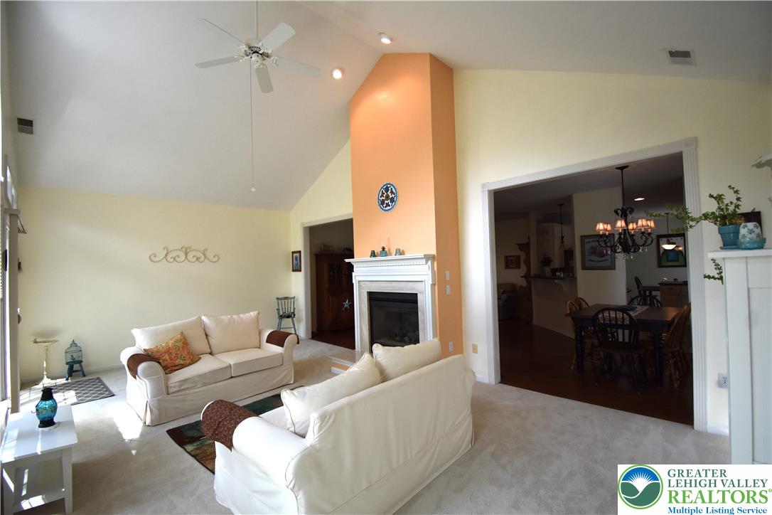 82 Glenmoor Circle South