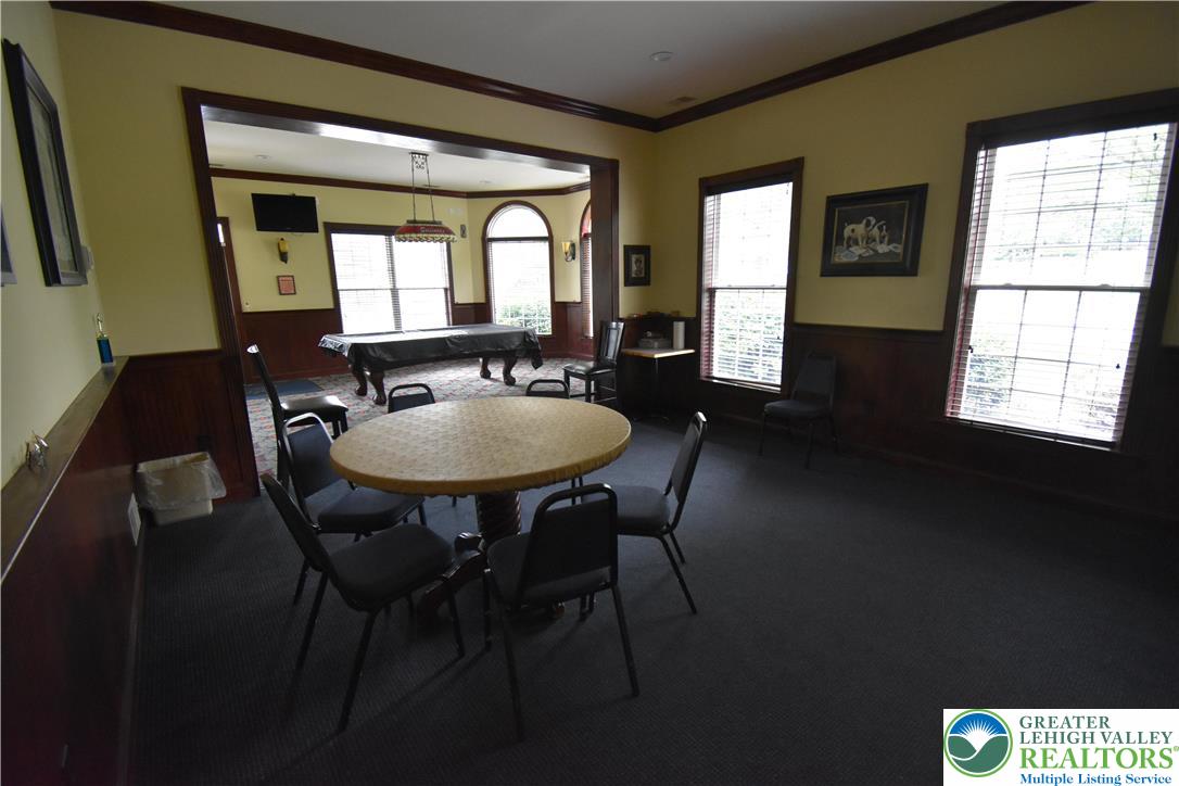 82 Glenmoor Circle South