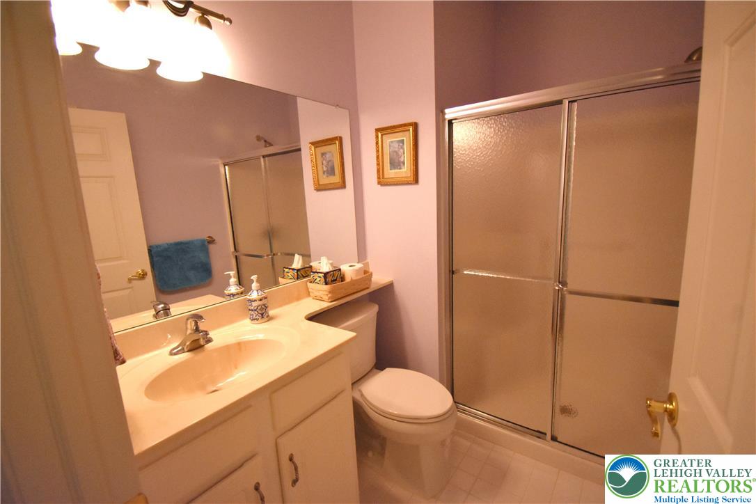 82 Glenmoor Circle South