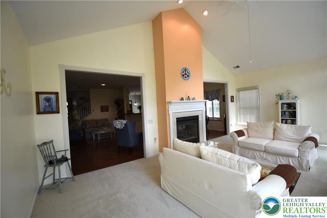 82 Glenmoor Circle South