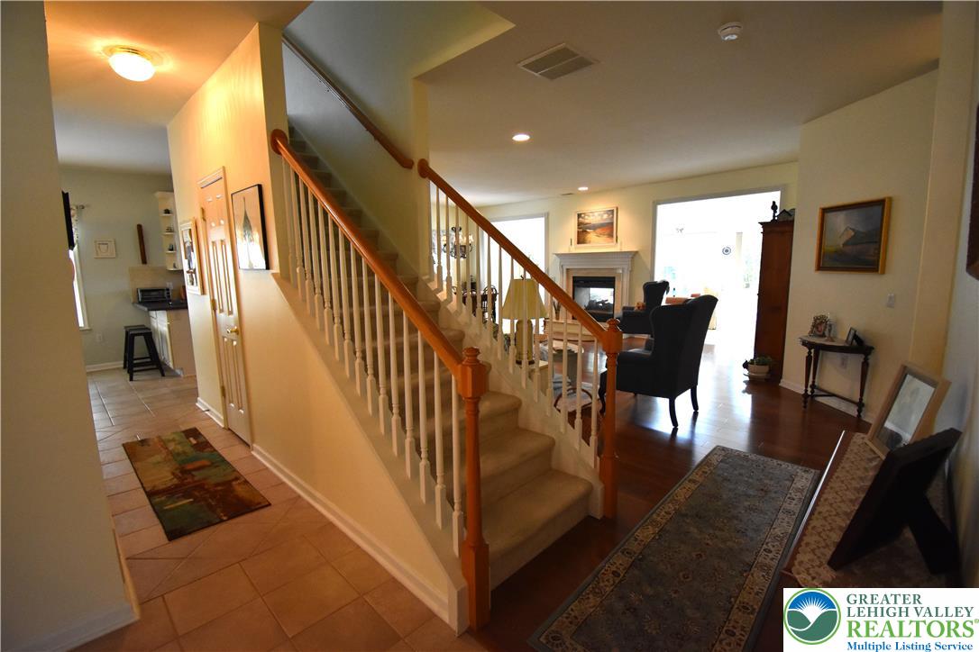 82 Glenmoor Circle South