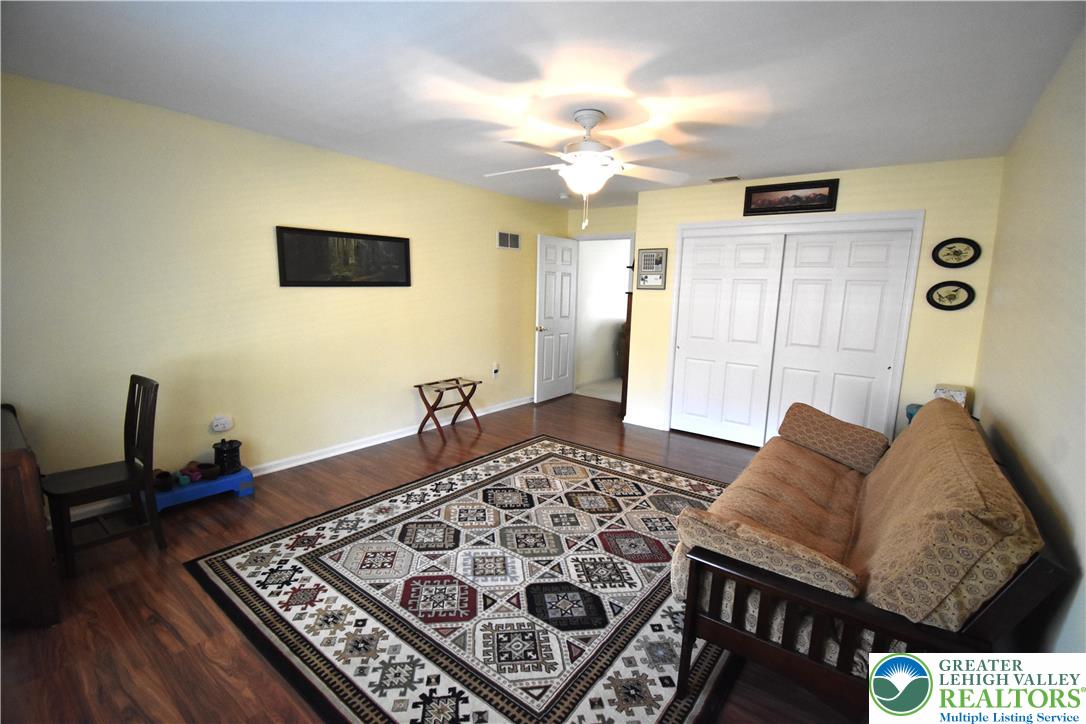 82 Glenmoor Circle South