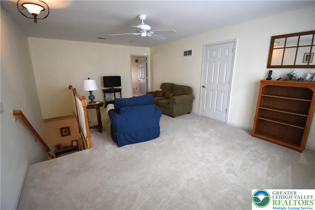 82 Glenmoor Circle South