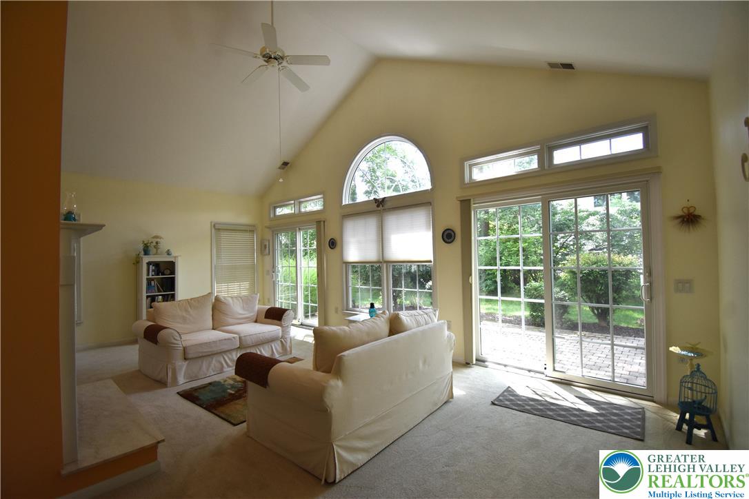 82 Glenmoor Circle South