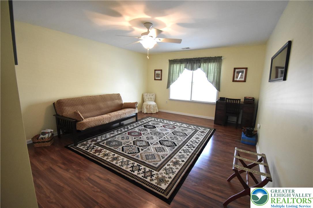 82 Glenmoor Circle South